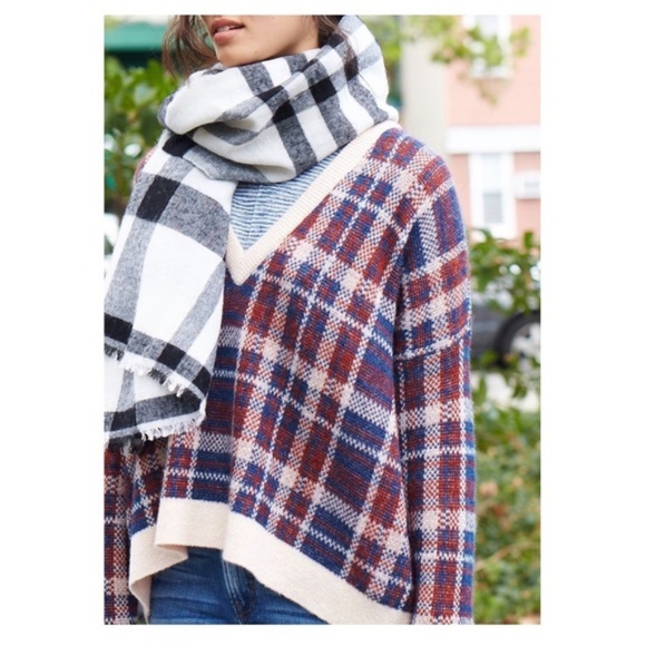 Banana Republic Sweaters - Banana Republic Plaid V-Neck Oversized Sweater